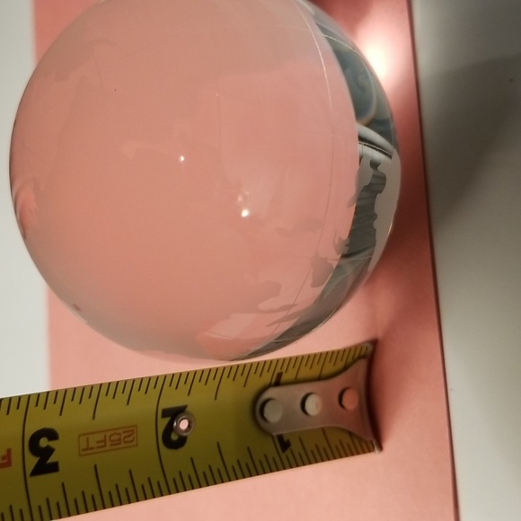 Oleg Cassini signed round paperweight - Picture 6 of 6